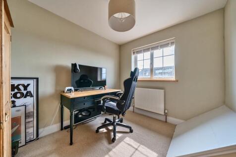 Bedroom/Study