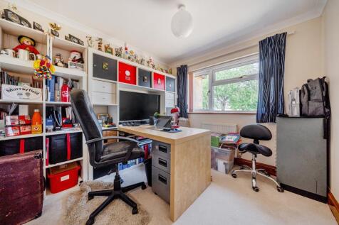 Bedroom/Study