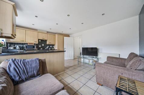Open plan Kitchen/Lounge