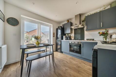 Kitchen/Dining Area
