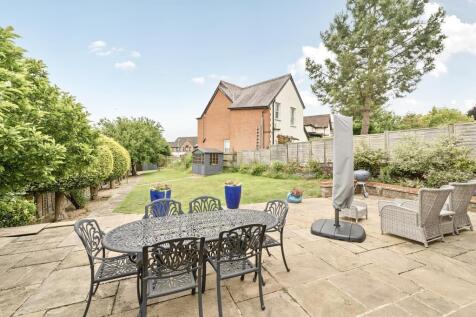 Alfresco Dining Area