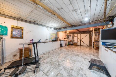 Outbuilding