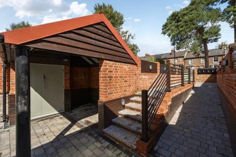 Bike Storage &amp; Front Access