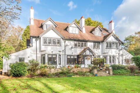 Front Aspect of Edwardian Manor House
