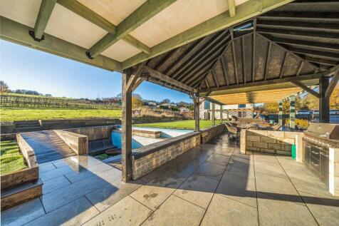 Alfresco Dining Area