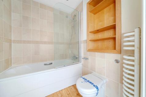 En-Suite Bathroom to Bedroom One