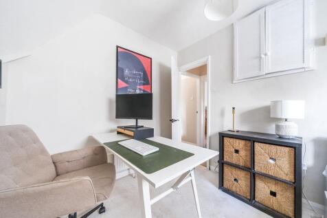 Bedroom/Study