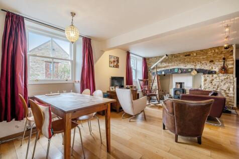 Reception/Dining Room