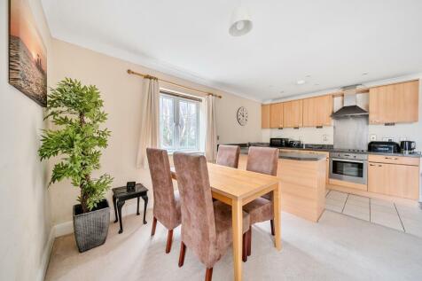 Kitchen/Dining Area