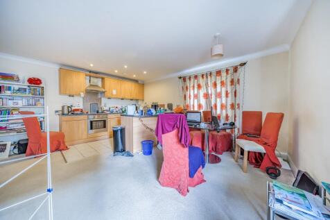 Kitchen/Dining Area