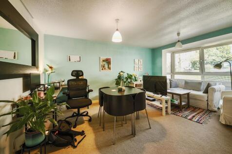 Living/Dining Area