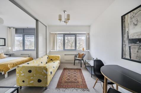 Bedroom/Reception Room