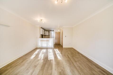 Reception Room leading to Kitchen