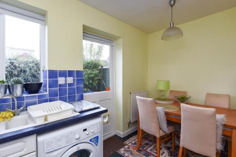 Kitchen/Dining Area