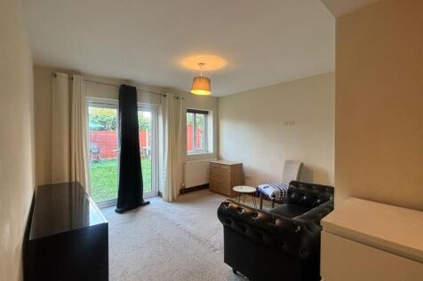 Reception Room / Bedroom