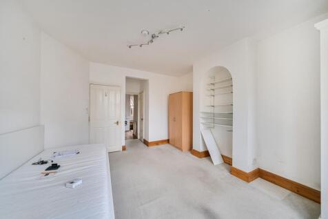 Bedroom/Reception Room