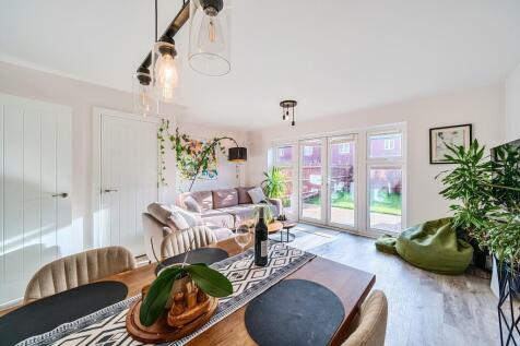 Reception/Dining Room