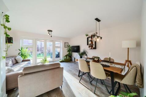 Reception/Dining Room