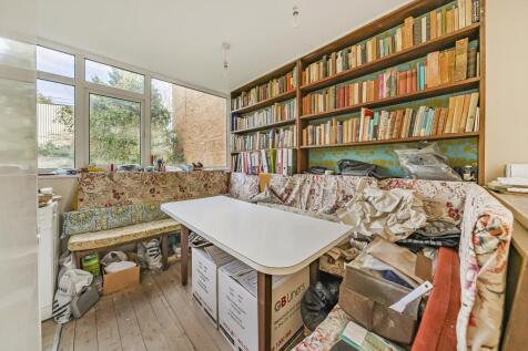 Bedroom/Study