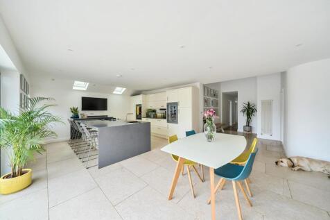 Dining / Kitchen