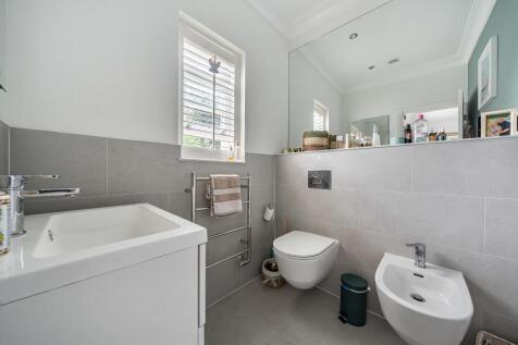 En-Suite 2
