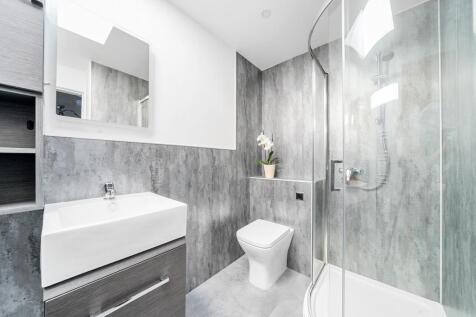 Bedroom 2 En-Suite
