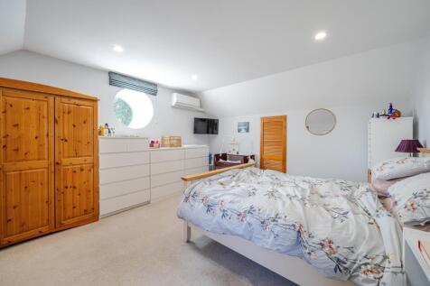 Annexe bedroom 1