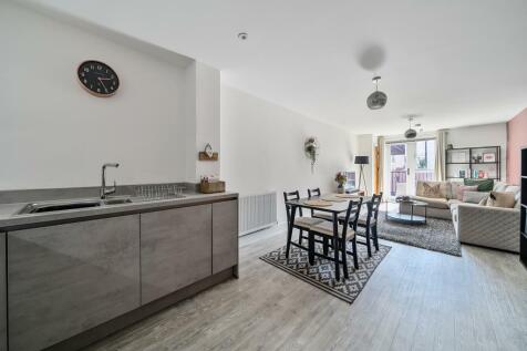 Reception/Kitchen