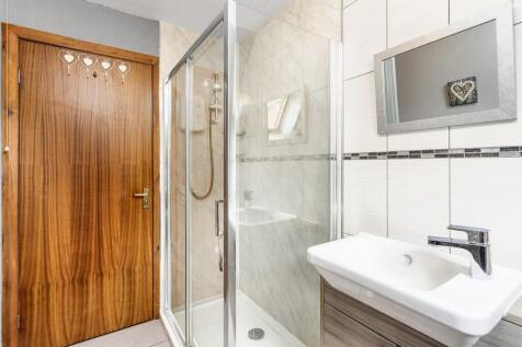 Family Shower Room