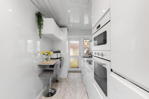 Kitchen/Breakfasting Room