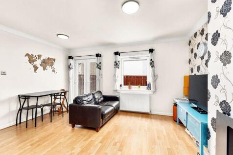 Lounge/Dining Area