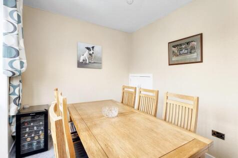 Bedroom 3/Dining Room