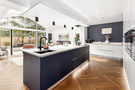 Open Plan Kitchen/Family Room