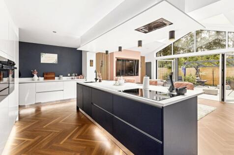 Open Plan Kitchen/Family Room