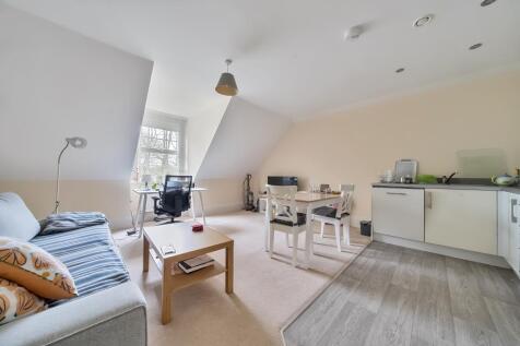 Open Plan Kitchen and Living