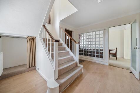 Hallway/Stairs