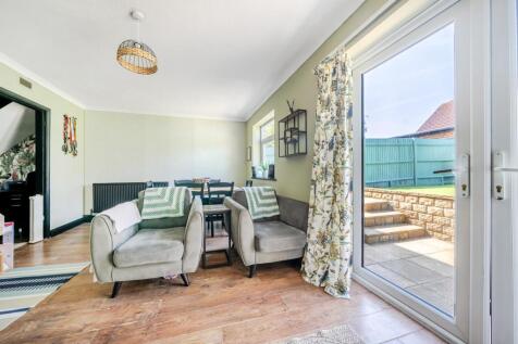 Living Room 4