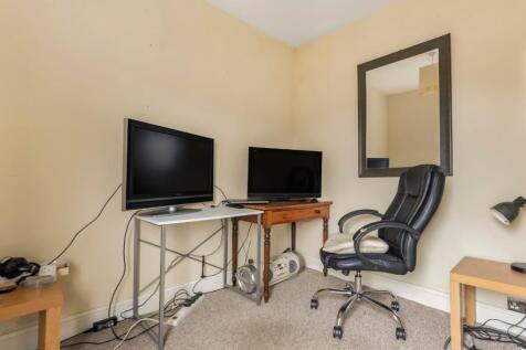 Bedroom 4/study