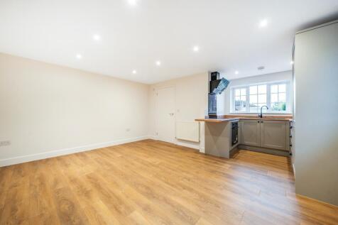Reception/Kitchen/Bedroom