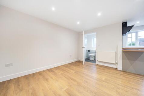 Reception/Kitchen/Bedroom