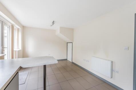 Living Area/Kitchen