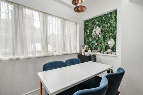 Dining area/Kitchen