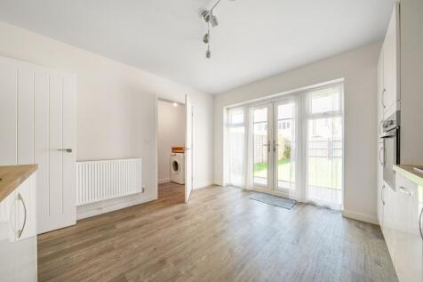 Kitchen &amp; Dining Room