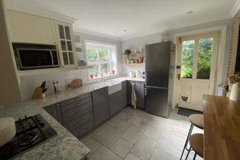 Kitchen full