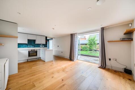 Reception/Kitchen