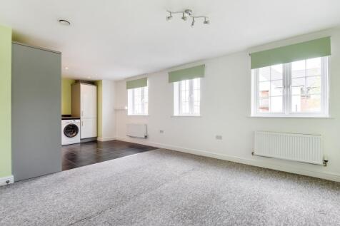 Living Area/Kitchen