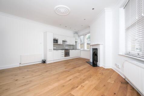 Reception/Kitchen