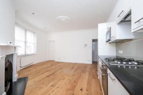 Reception/Kitchen
