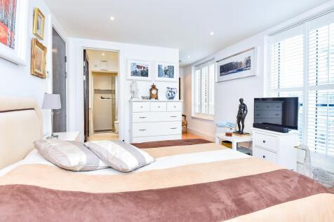 Bedroom (shot 2)