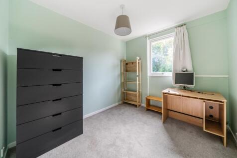 Bedroom / Office